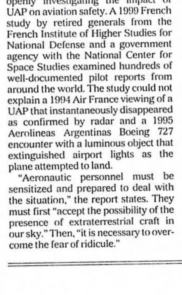 Página de jornal com o título 'Pilot encounters with UFOs' e texto sobre o estudo de segurança da aviação de Richard Haines.