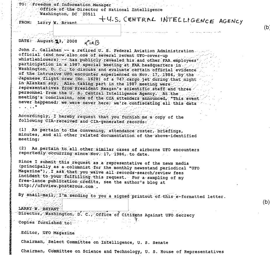 Impressão de e-mail em fonte de máquina de escrever, com campos de endereço cobertos por retângulos brancos e o acréscimo manuscrito U.S. Central Intelligence Agency.