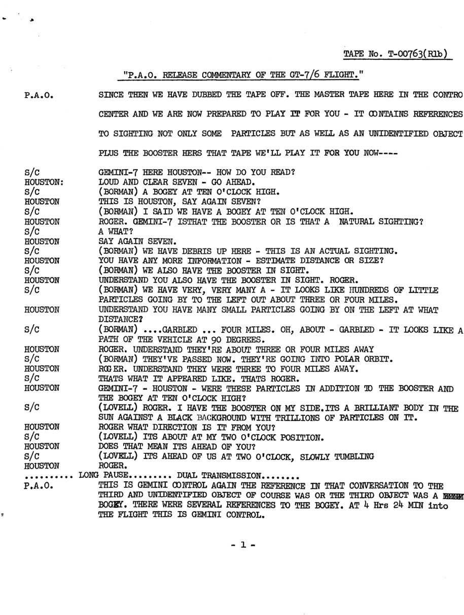 Página datilografada com o cabeçalho TAPE No. T-00763(R1b), coluna à esquerda com os rótulos P.A.O., S/C e HOUSTON, e as falas em maiúsculas à direita, terminando com o comentário sobre o bogey às 4 horas e 24 minutos de voo.