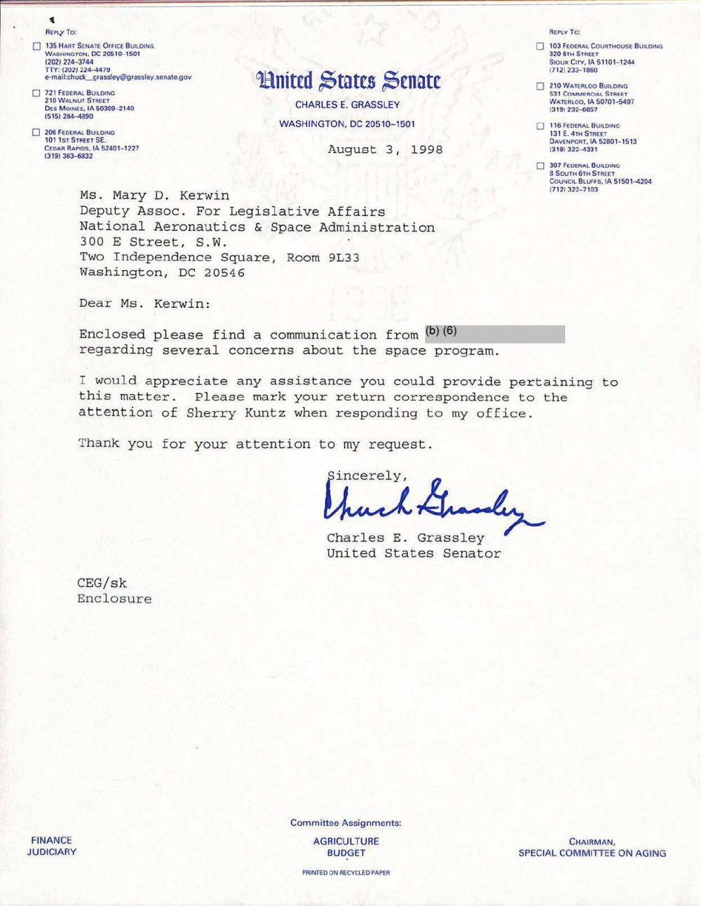 Carta em papel timbrado do Senado dos EUA, assinada por Charles E. Grassley.