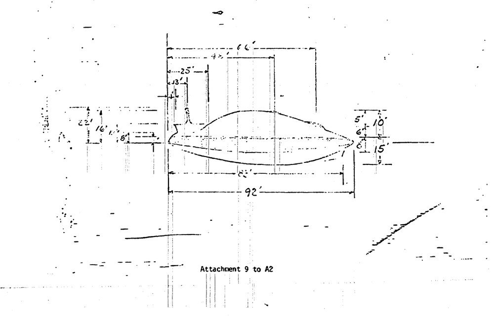Desenho técnico de linhas: perfil de objeto alongado em forma de lente, com saliência numa ponta e várias linhas de cota com medidas em pés, a maior de 92 pés.