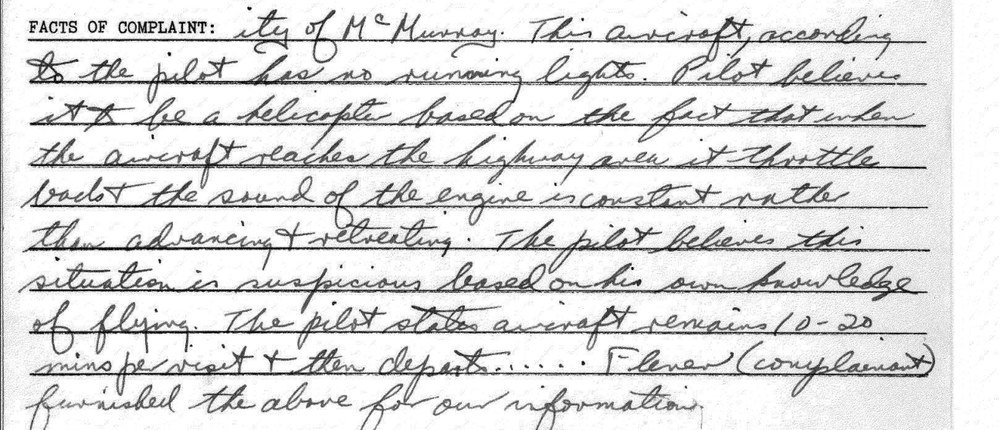 Texto manuscrito em inglês num formulário do FBI.