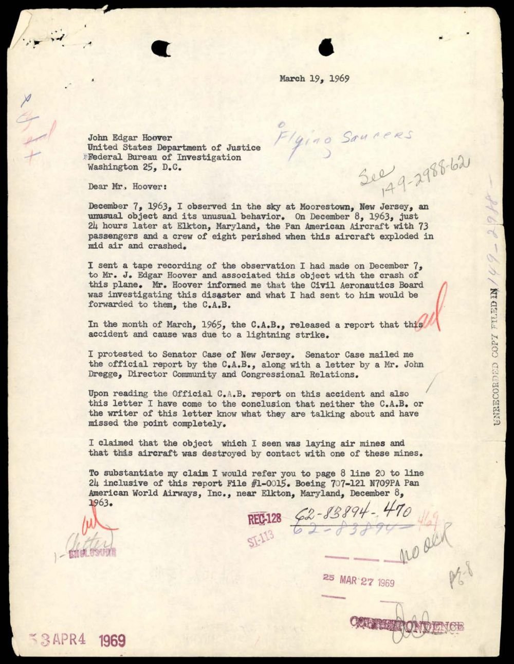Carta datilografada de 19 de março de 1969 dirigida a J. Edgar Hoover, com carimbos e anotações do FBI.
