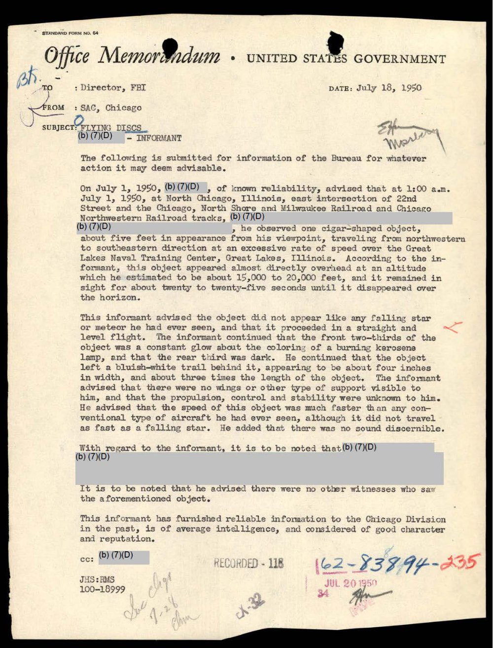 Memorando do FBI de Chicago com o relato do informante sobre o objeto em forma de charuto.