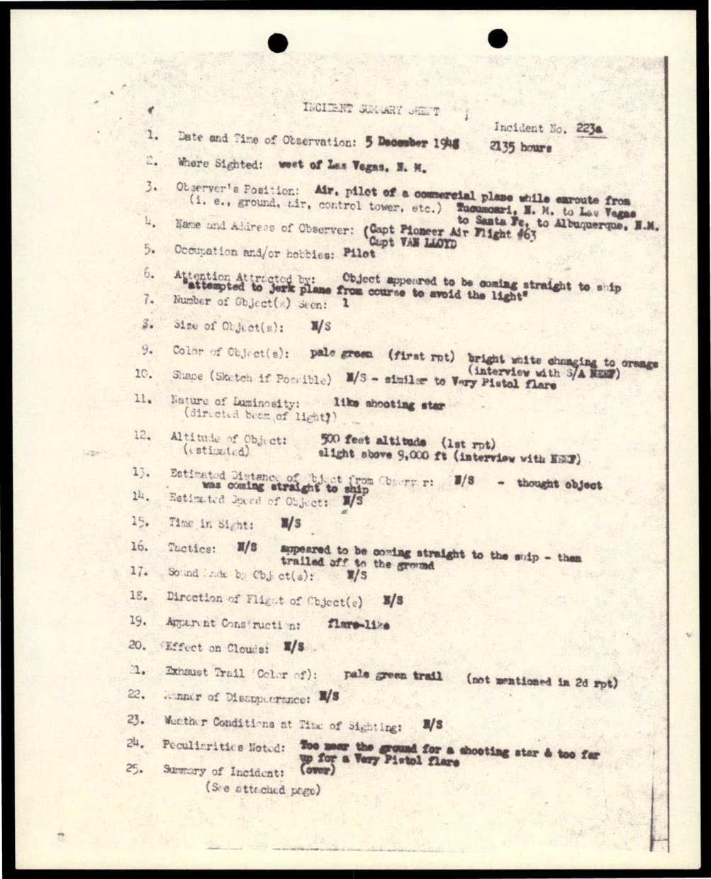 Formulário datilografado 'Incident Summary Sheet', incidente 223a, com as duas versões do relato do piloto da Pioneer.