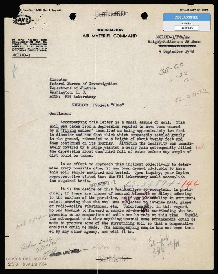 Carta datilografada de 1948 do Comando de Material Aéreo ao FBI sobre amostra de solo.
