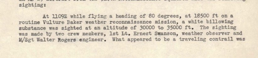 Trecho datilografado de relatório militar começando pelo parágrafo sobre o operador de radar e seguido do item 2, de 8 de junho de 1949, com número 2 escrito à mão sobre a letra b.
