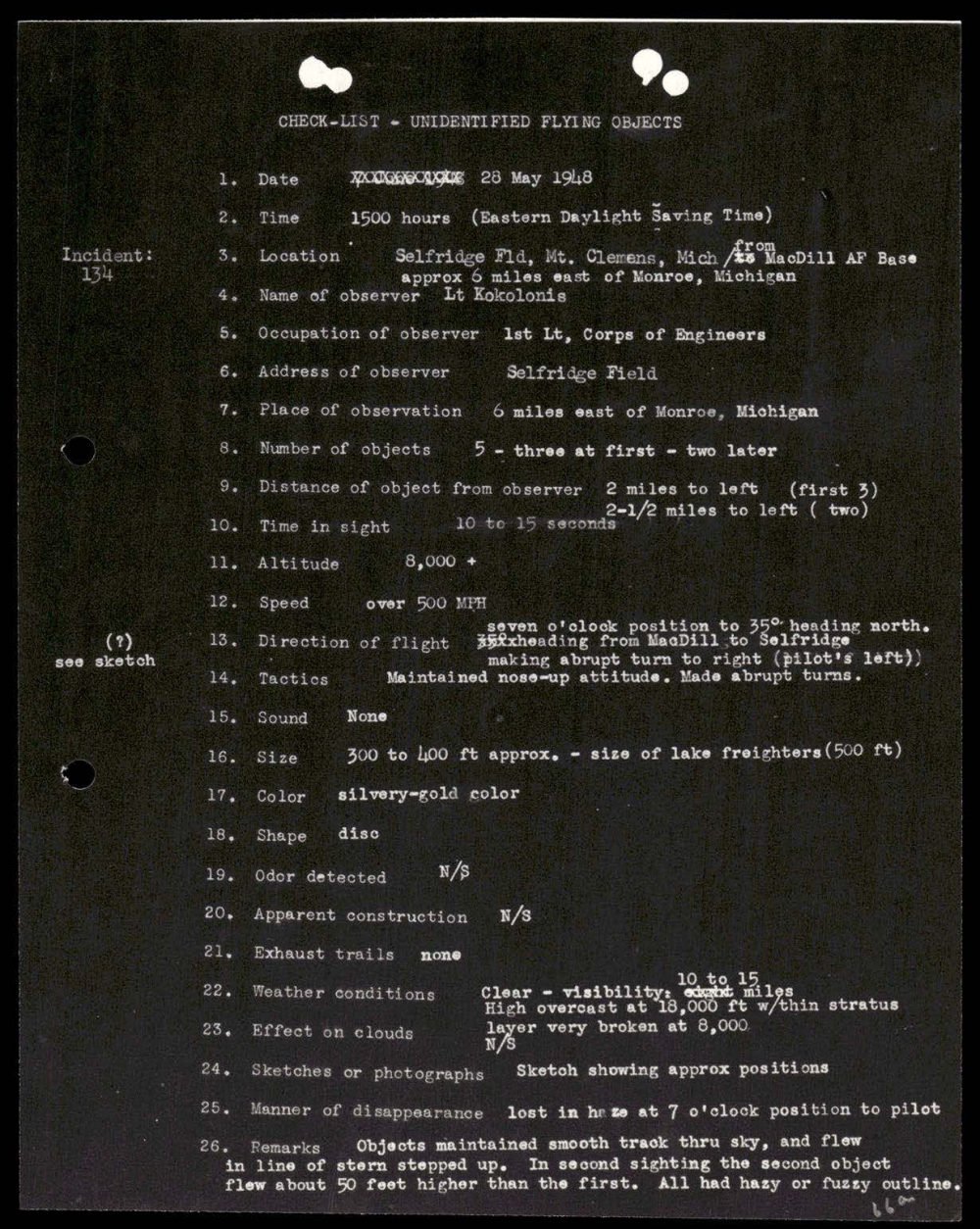 Ficha do incidente 134 sobre cinco objetos em formação perto de Selfridge Field.