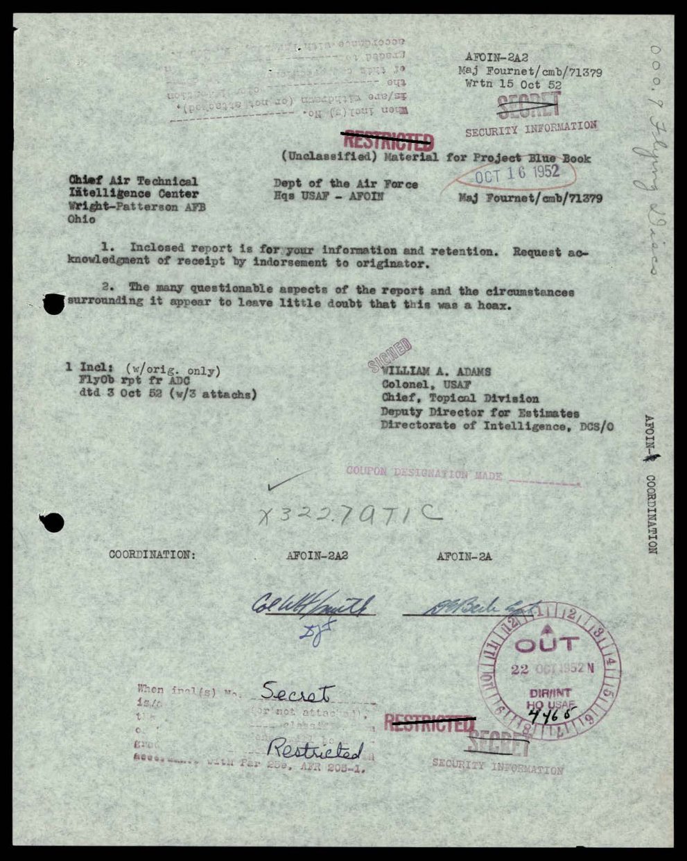 Memorando datilografado de uma página, com carimbos de recebimento de 16 de outubro de 1952 e de saída de 22 de outubro, assinatura em nome do coronel Adams e anotações manuscritas.
