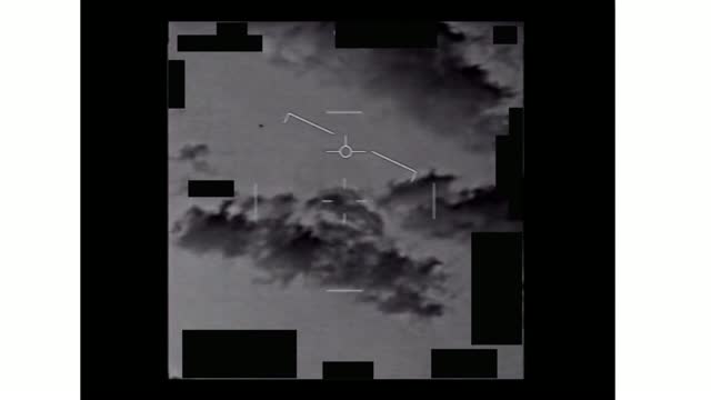 Quadro do vídeo: “UAP no FLIR de um F/A-18”